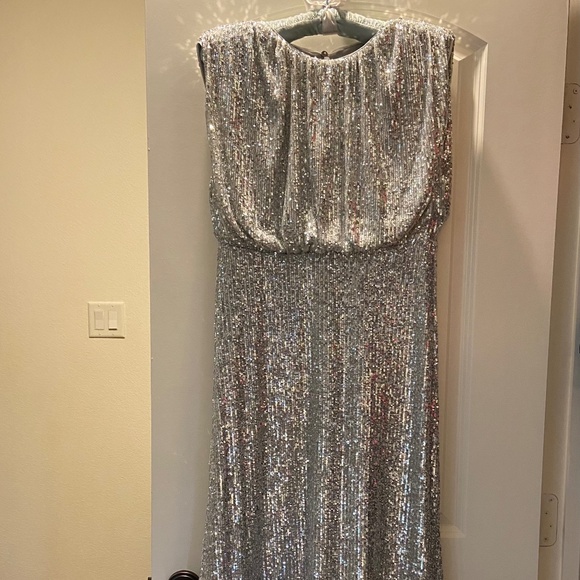 Blouson Silver Sequin Midi Dress; Sleeveless; Evening or Wedding; 8 Petite - Picture 6 of 15